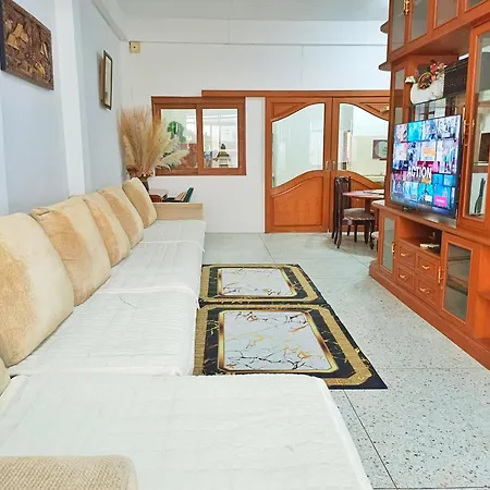 Entire House For 16 People - Walking Distance From Bts Onnut Villa